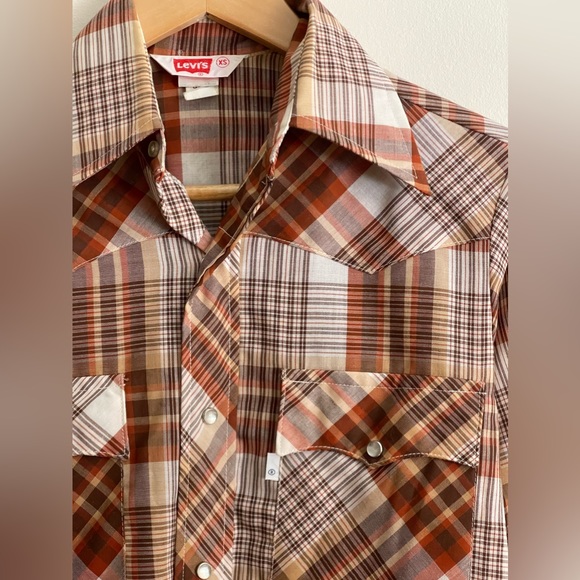 70s vintage Levi’s Pearl snap plaid shirt - Picture 2 of 5